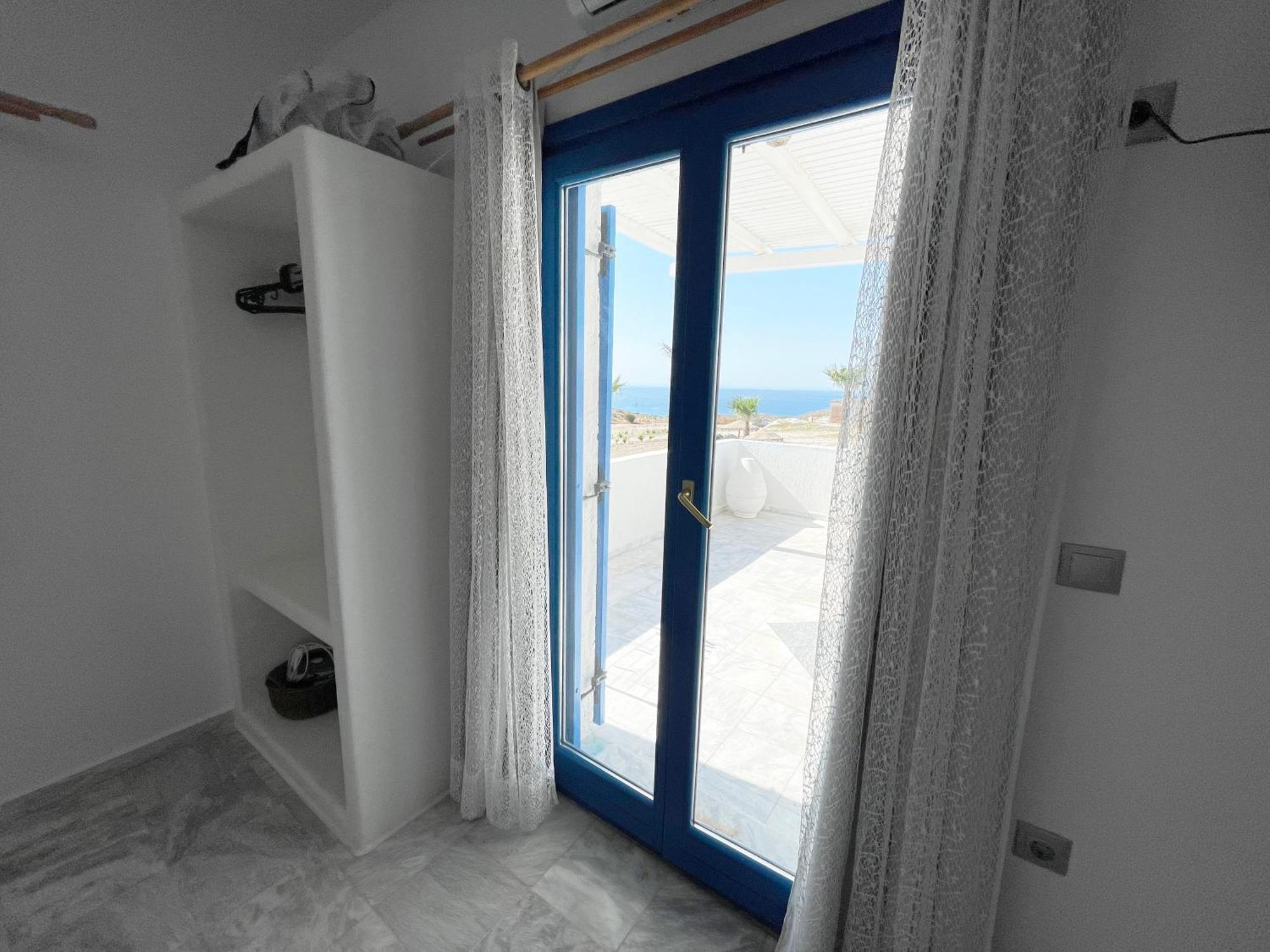 Daire Argo-milos Adamantas (Milos)